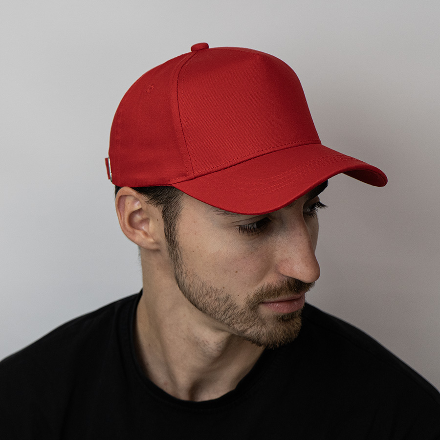 ярко-красный