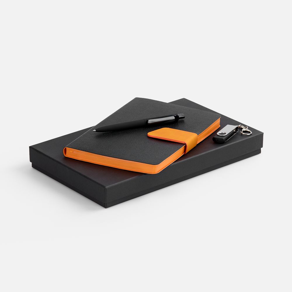 черный с оранжевым