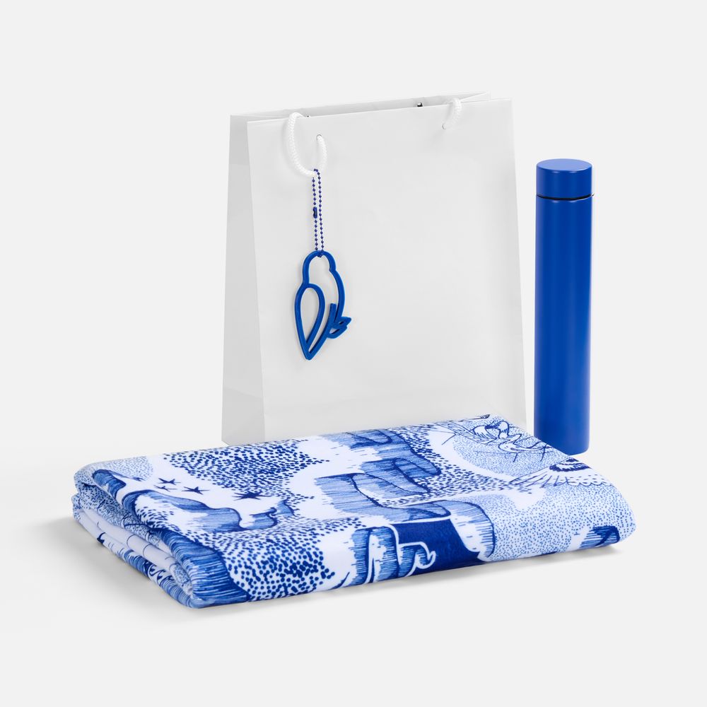 белый с синим