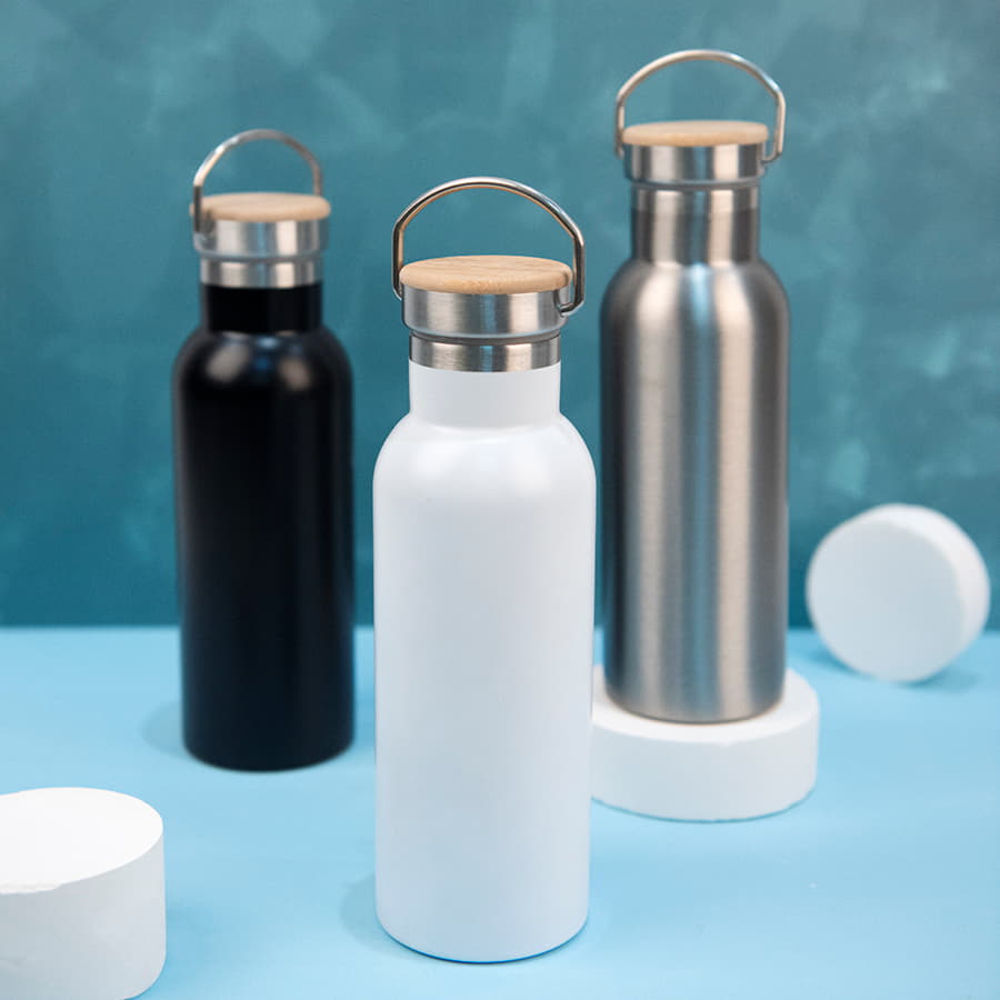 серебристый