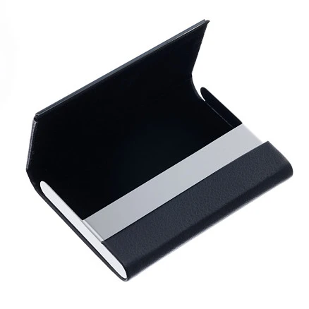 Визитница Pierre Cardin. Корпус - иск.кожа. Размер 9,5 х 6,6 х 1,4 см, черный