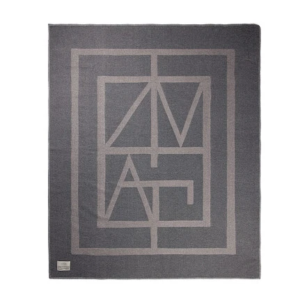 Плед VINGA Monogram из переработанного полиэстера GRS, 170x130 см