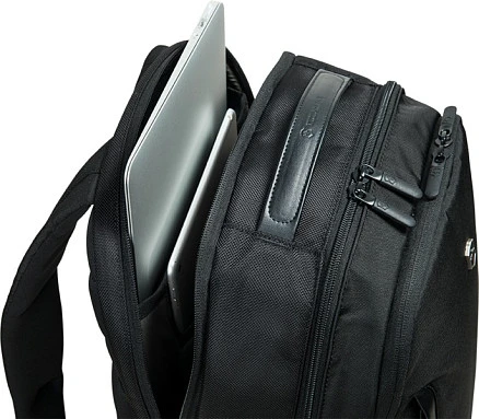 Рюкзак VICTORINOX Altmont Professional Essential Laptop 15'', чёрный, полиэфир, 34x27x43 см, 24 л